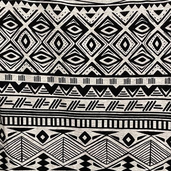 Love Ari Bodycon Patterned Dress - Size Small - Picture 5 of 5